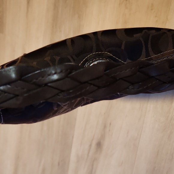 Coach Brown Signature Turn lock Sholder bag - Picture 9 of 15